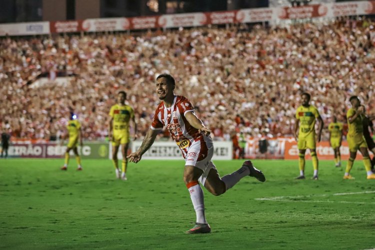 Náutico vence Brusque, Guarani perde da Ponte e Timbu garante acesso dramático à Série B