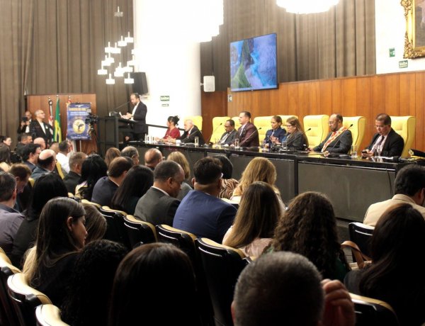 Saíram as fotos oficiais da solenidade realizada na Câmara de Vereadores de São Paulo.