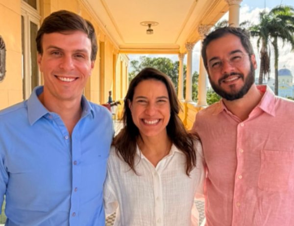FOTO PUBLICADA POR MIGUEL COELHO NO INSTAGRAM REFORÇA OFENSIVA POR VAGA AO SENADO